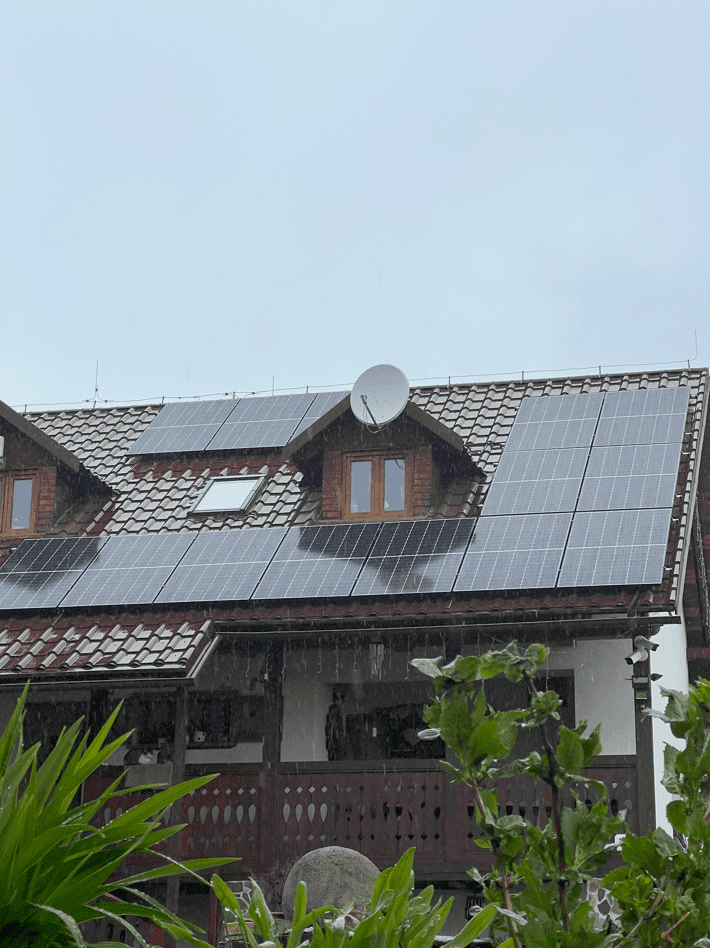 7,07kWp / 9,6kWh 3-fázový Victron Multiplus-II 3000VA